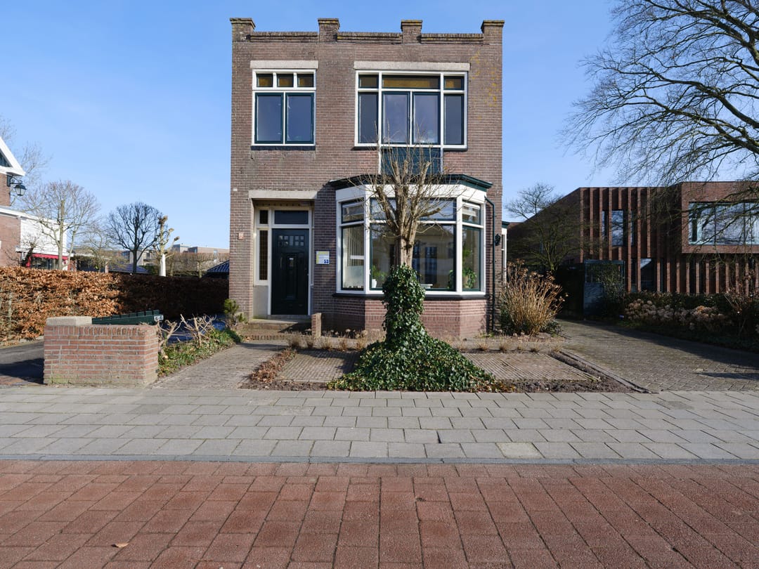 Photo 2 of Burgemeester Wuiteweg 53