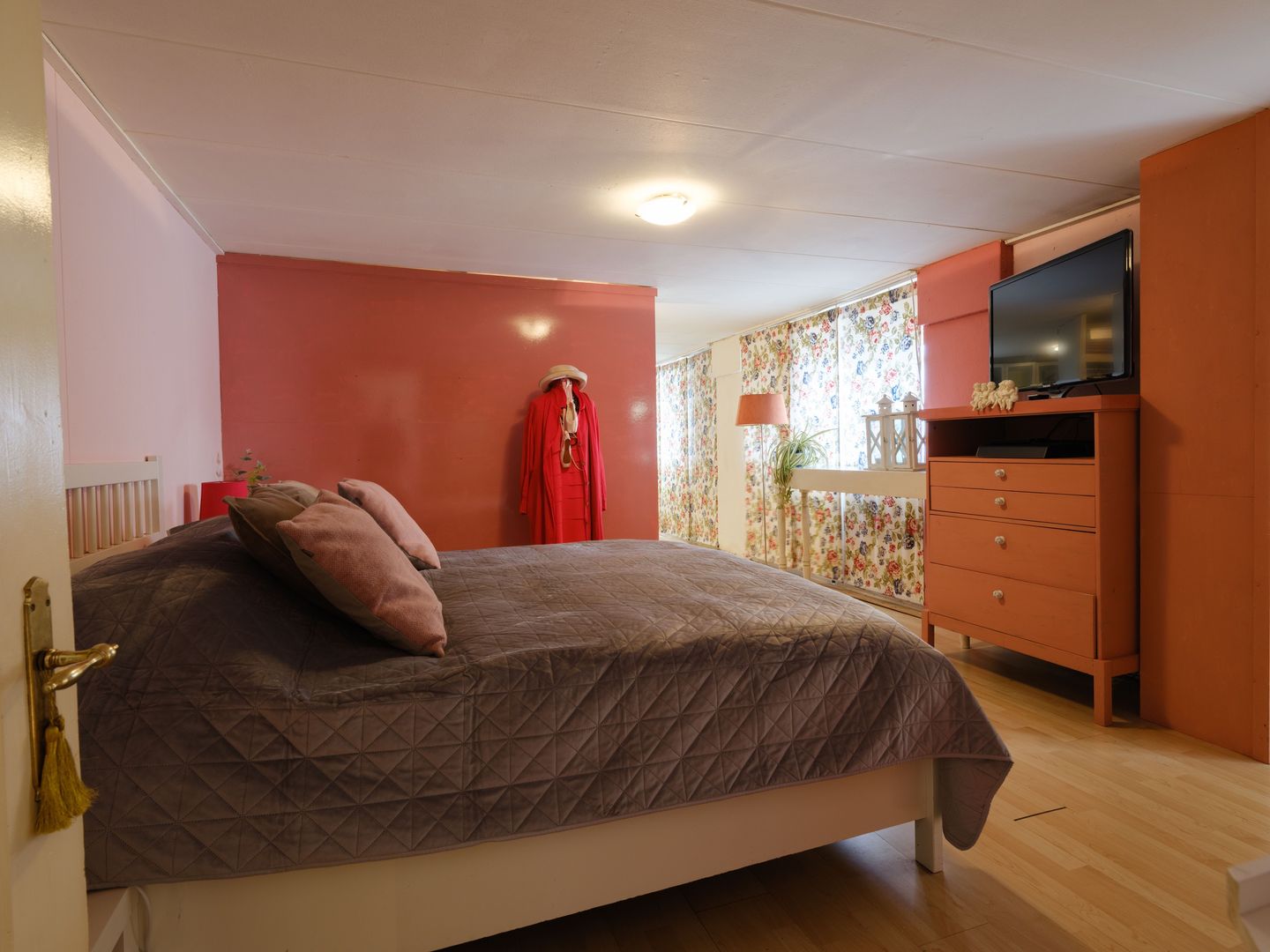 Photo 29 of Burgemeester Wuiteweg 53