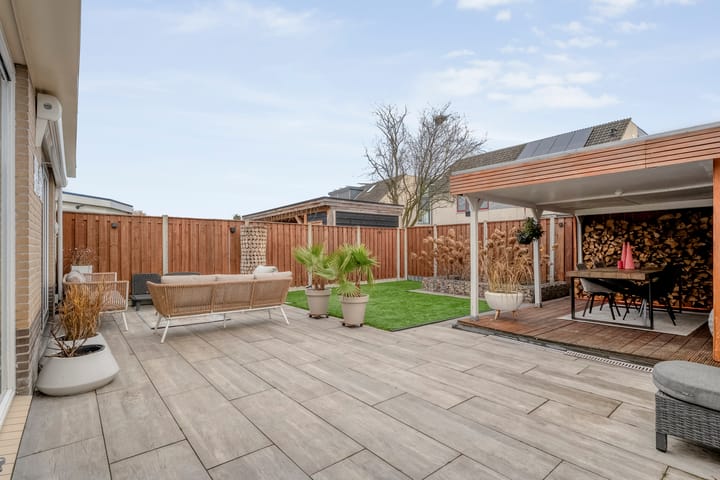 Photo 32 of Julie de Graaglaan 39