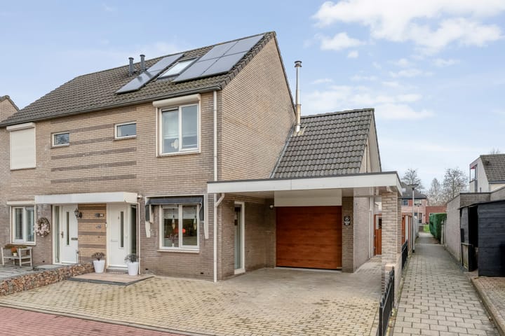 Photo 41 of Julie de Graaglaan 39