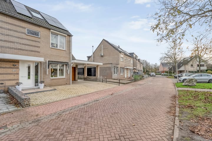 Photo 45 of Julie de Graaglaan 39