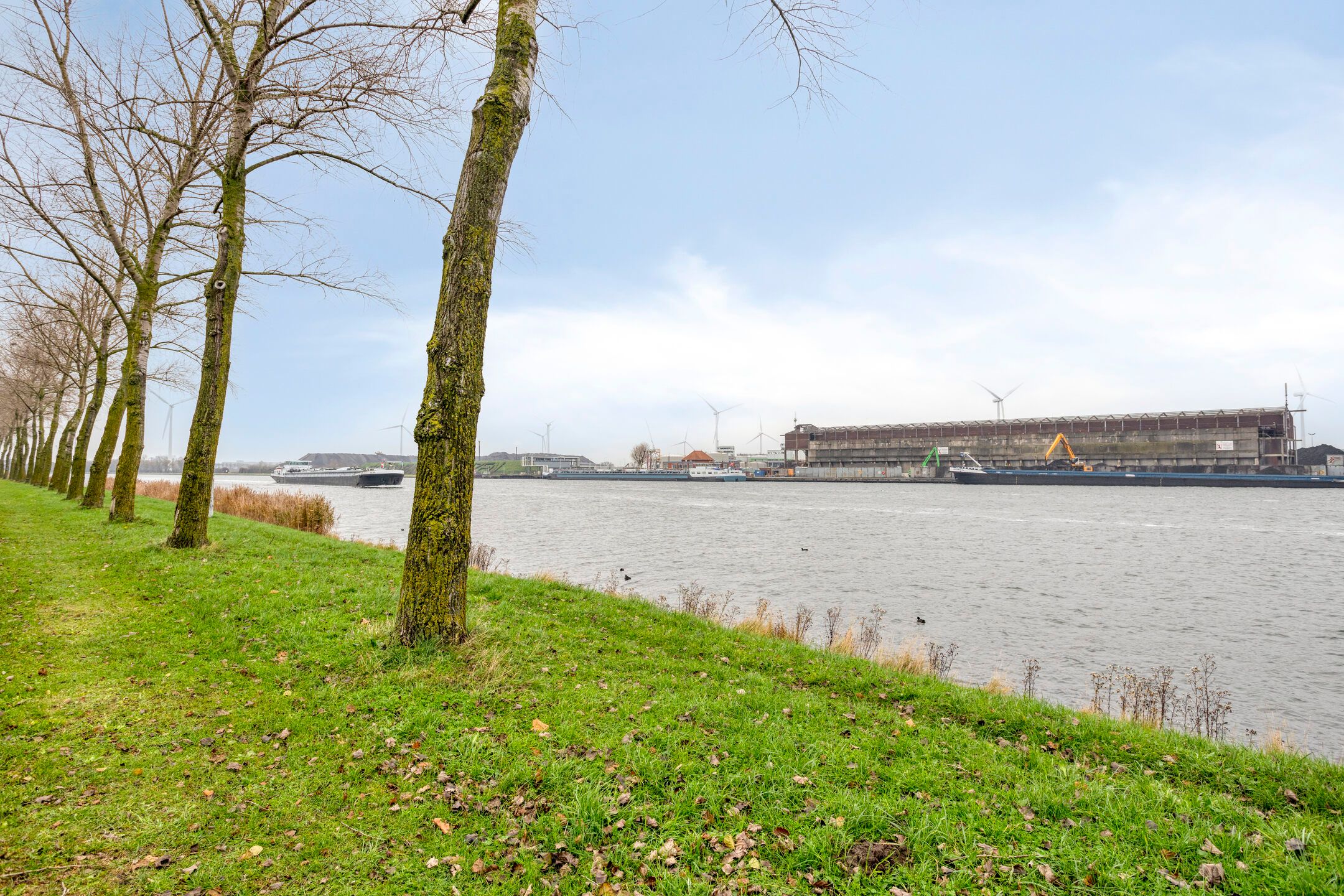 Foto 30 van Kanaalzicht 38