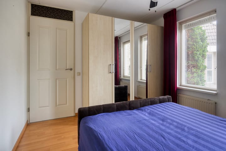 Photo 17 of Van Apeldoornshof 25