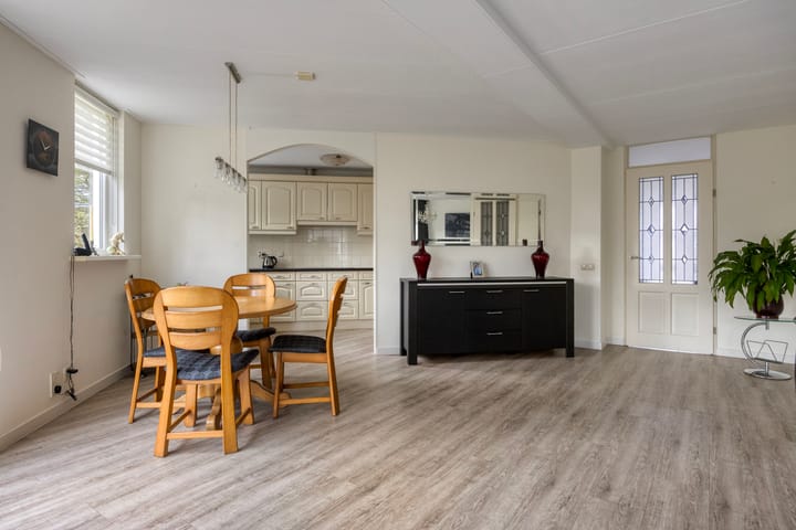 Photo 7 of Van Apeldoornshof 25