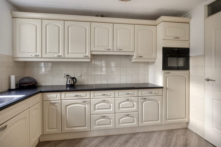 Photo 11 of Van Apeldoornshof 25