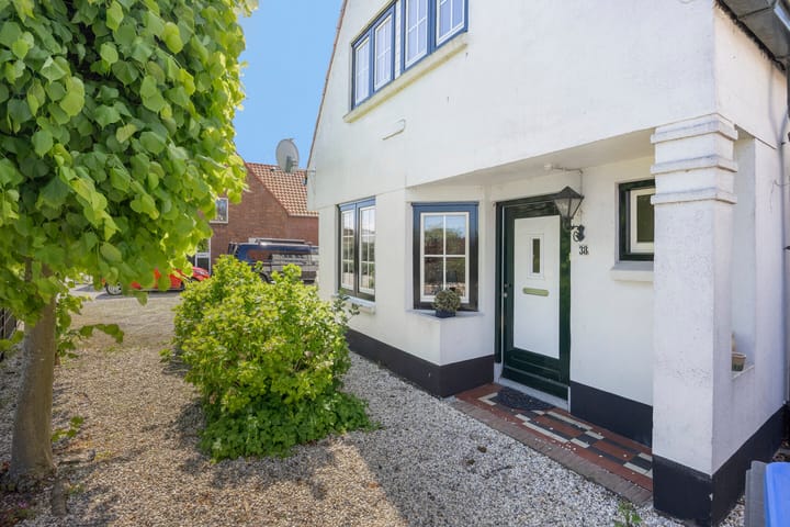 Photo 4 of Julianalaan 38