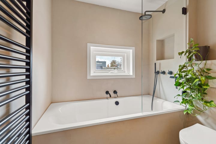 Foto 24 van St. Jacobslaan 556