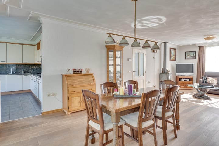 Photo 4 of Kavelaarsstraat 15