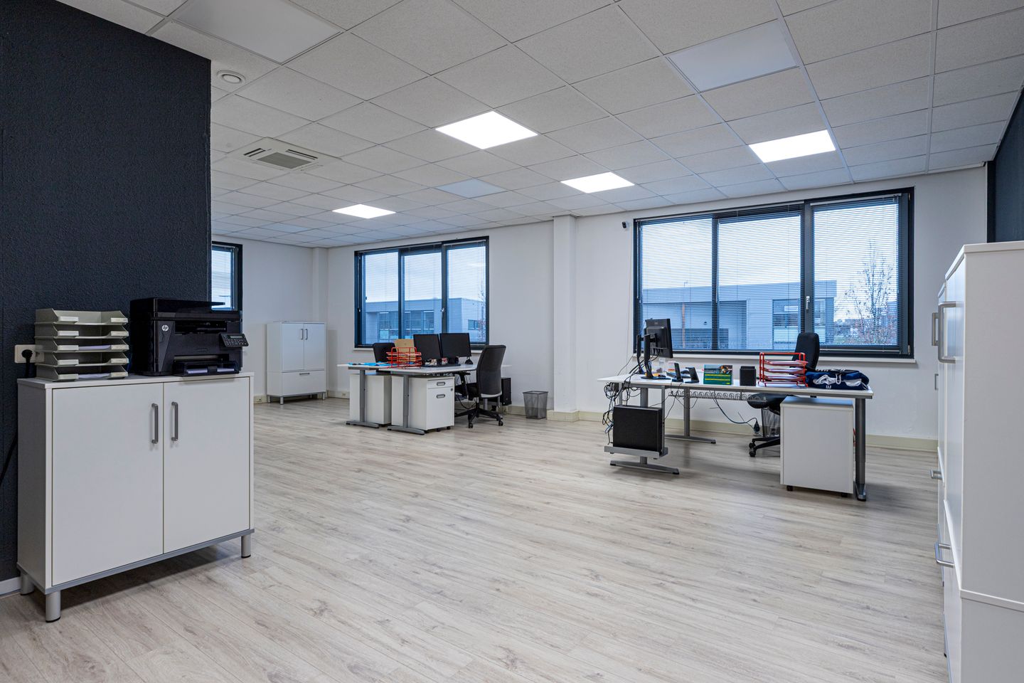 View photo 3 of Coenecoop 3-B5