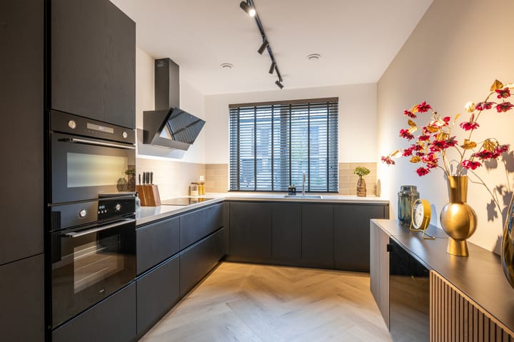 Photo 15 of M C M de Grootstraat 13