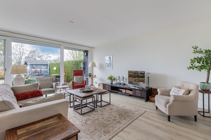 Photo 10 of Laantje van Israëls 15