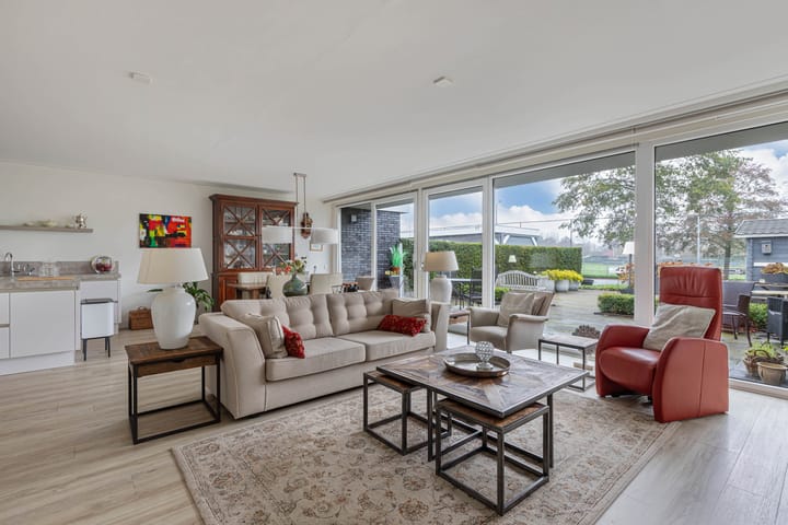 Photo 11 of Laantje van Israëls 15