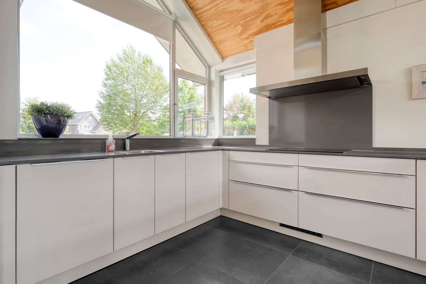 Photo 14 of Eerdelaan 33