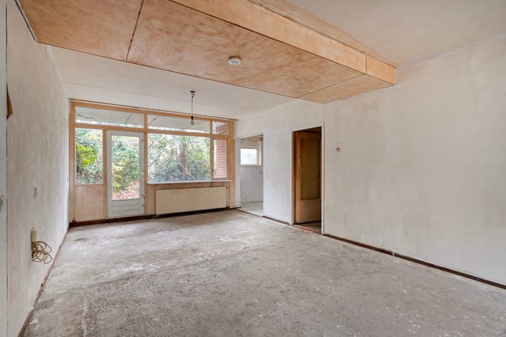 Photo 8 of Bastion 463