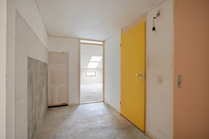 Photo 25 of Bastion 463