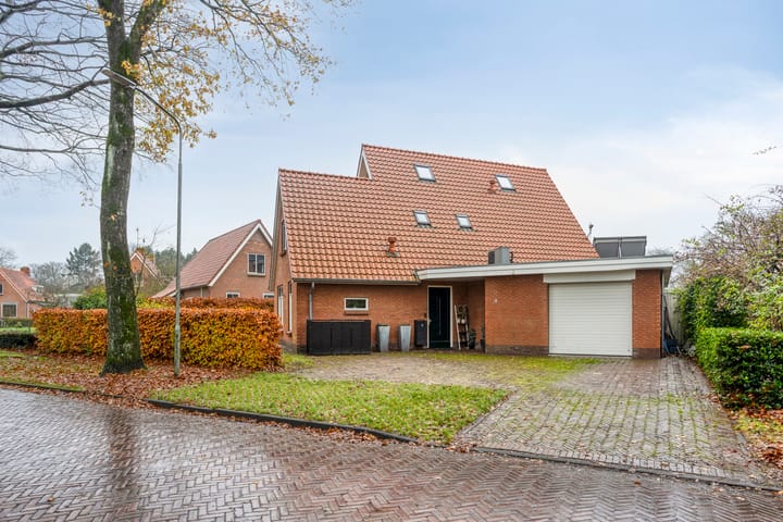 Photo 8 of Zuiderstraat 9