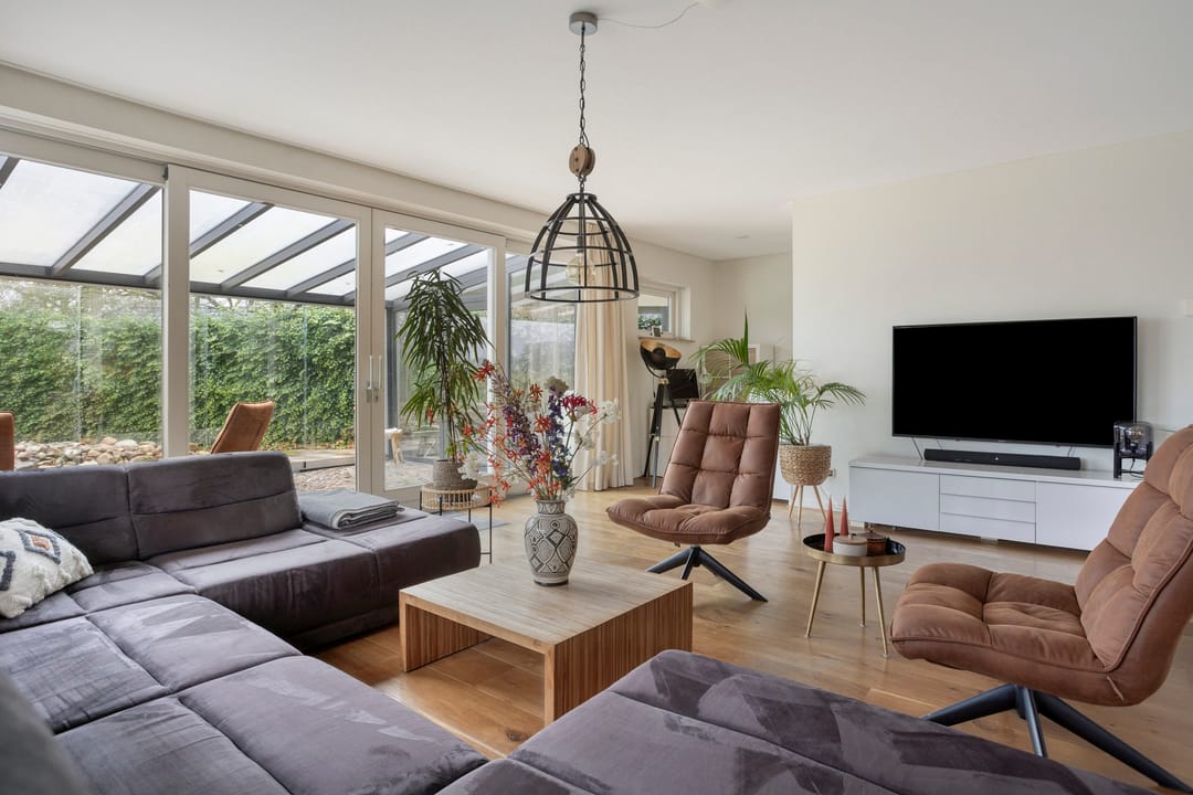 Photo 16 of Zuiderstraat 9