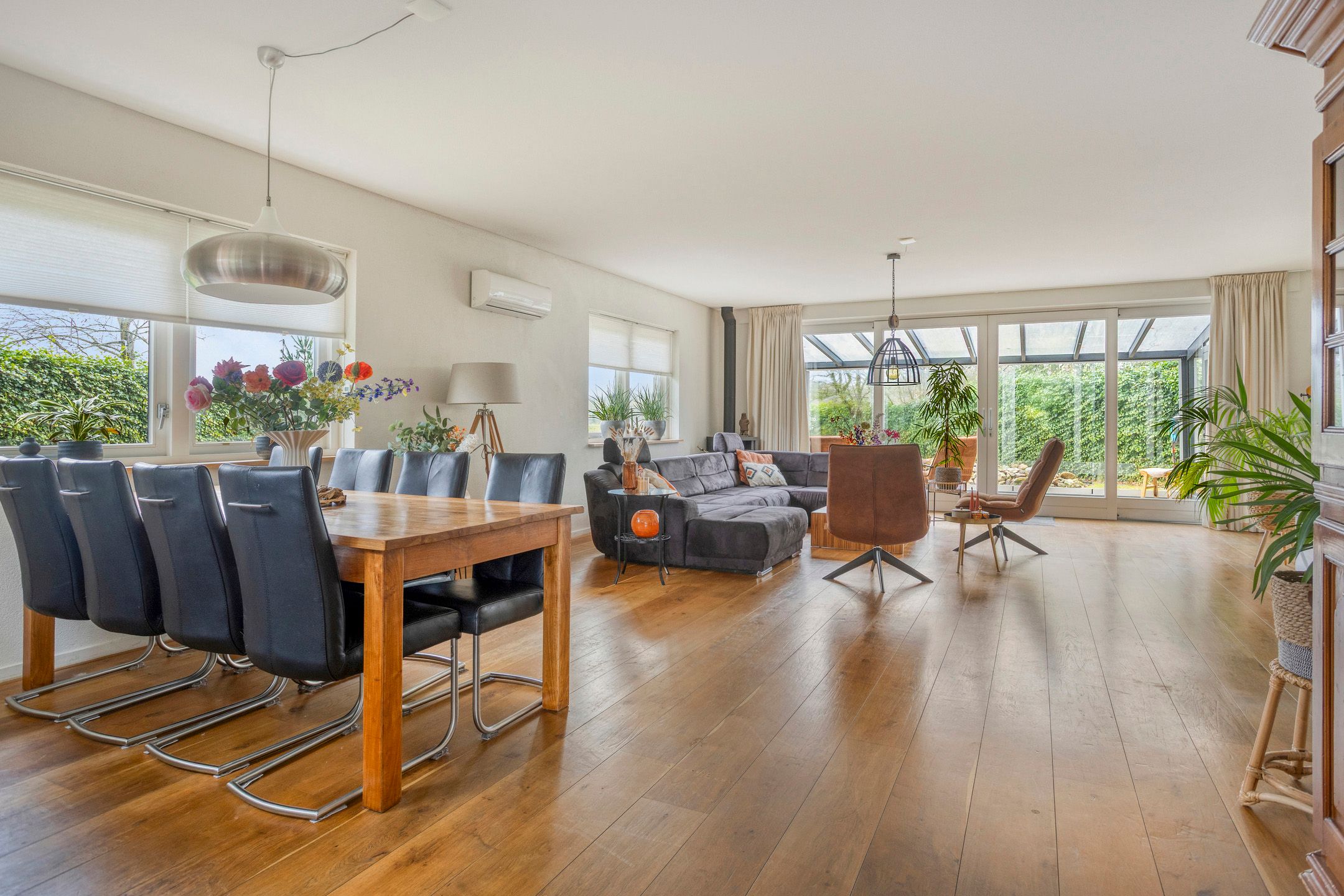 Photo 21 of Zuiderstraat 9