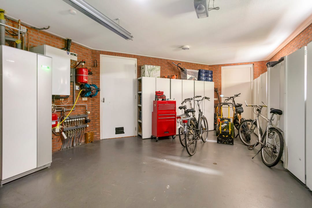 Photo 28 of Zuiderstraat 9