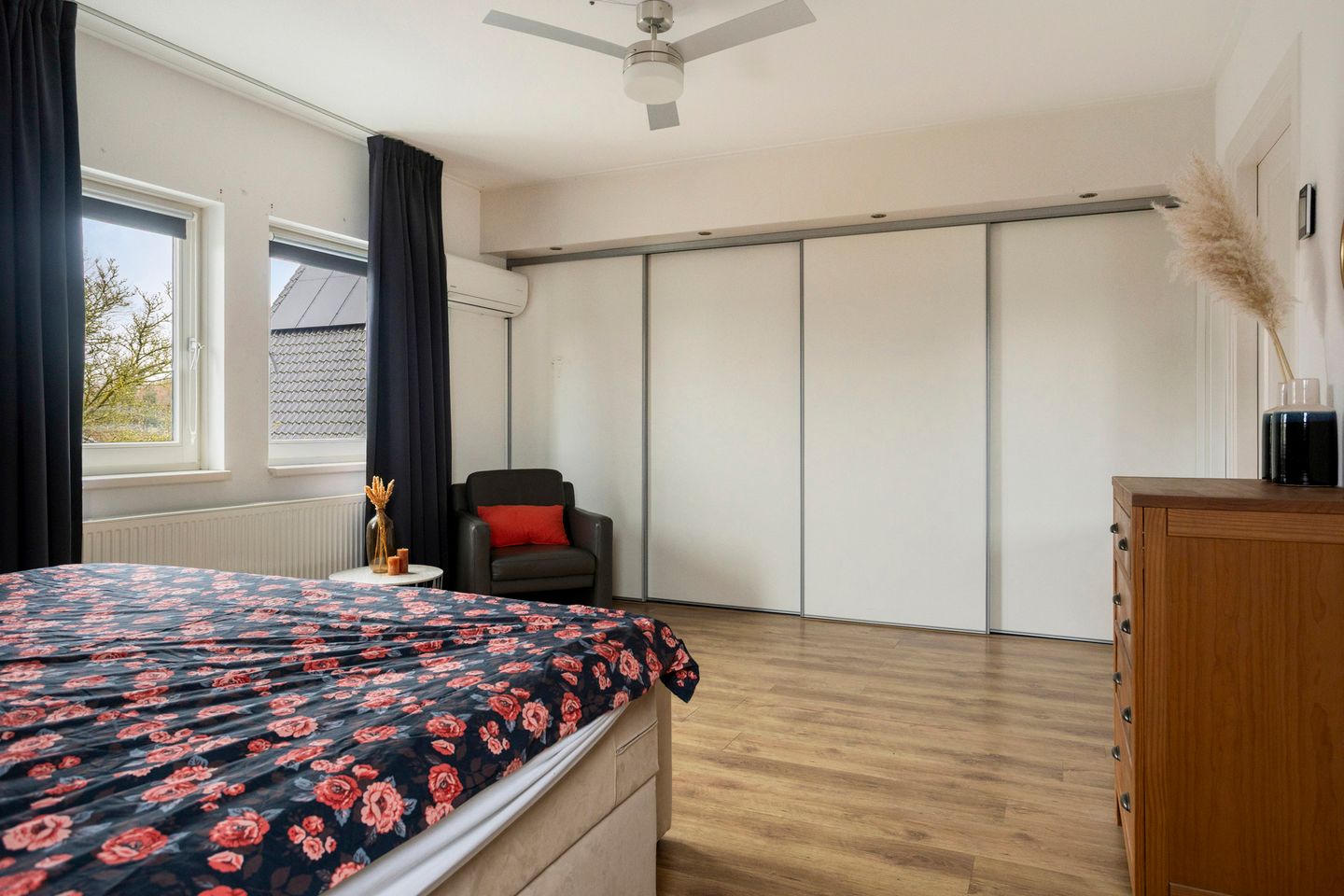 Photo 34 of Zuiderstraat 9