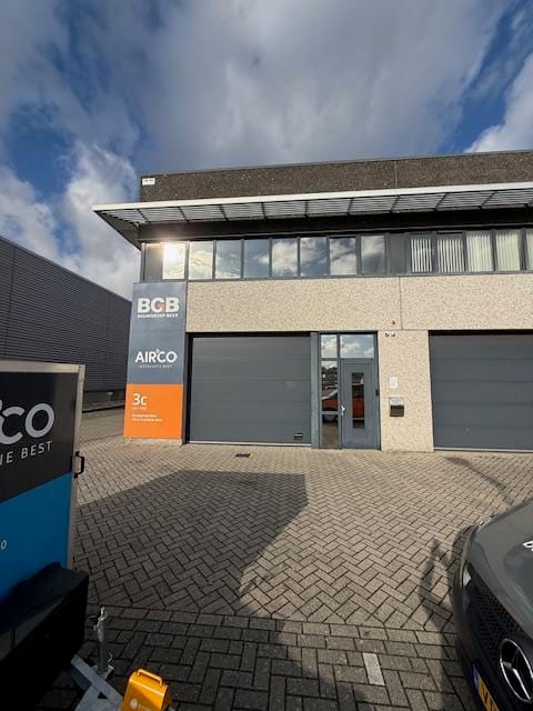 Bekijk foto 2 van I.B.C.weg 3-C