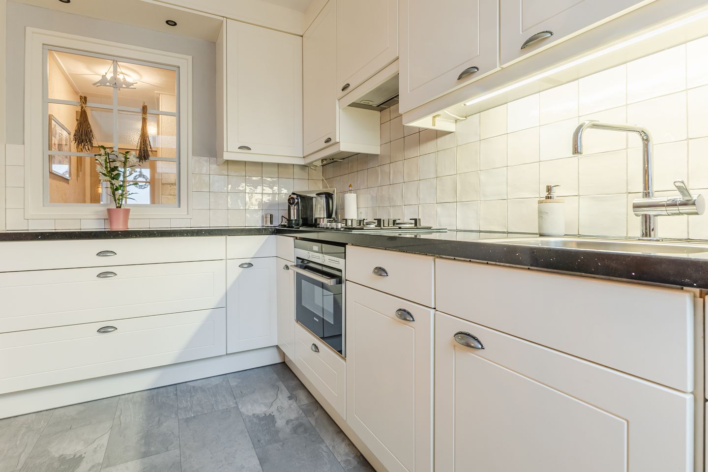 Foto 5 van Botter 24