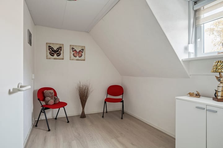 Photo 22 of Jan van Bruhezestraat 15