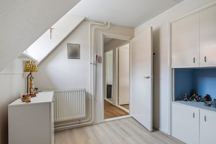 Photo 23 of Jan van Bruhezestraat 15