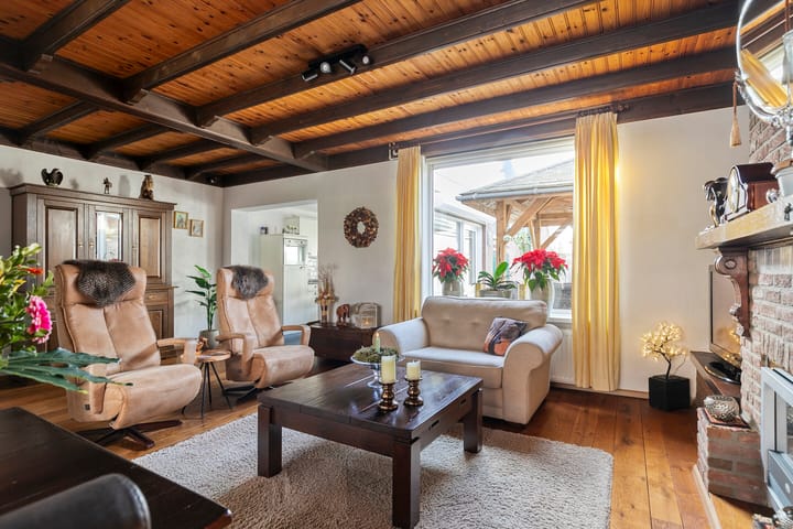 Photo 11 of Jan van Bruhezestraat 15