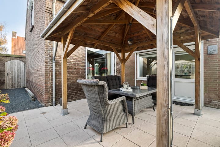 Photo 26 of Jan van Bruhezestraat 15