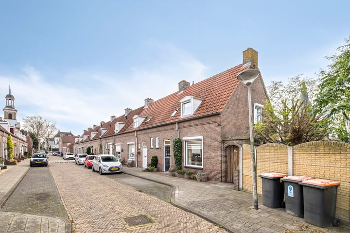 Photo 31 of Jan van Bruhezestraat 15