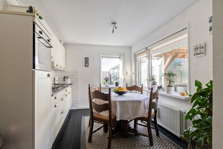 Foto 4 van Jan van Bruhezestraat 15