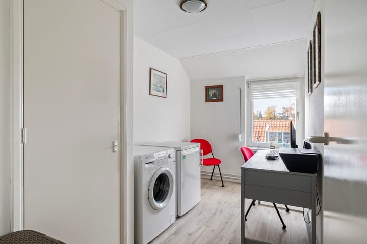 Photo 20 of Jan van Bruhezestraat 15