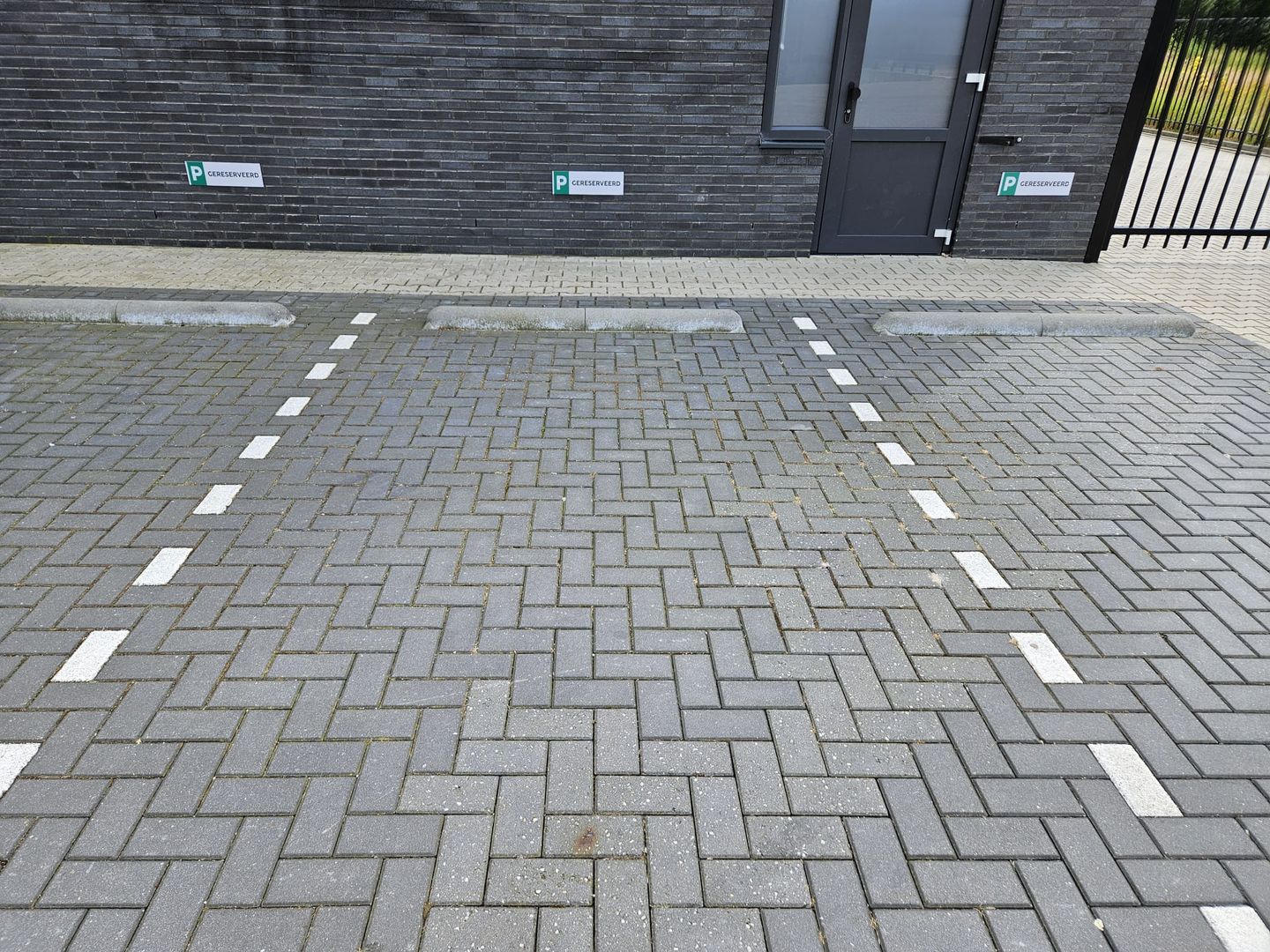 View photo 3 of Hermesweg 6-B