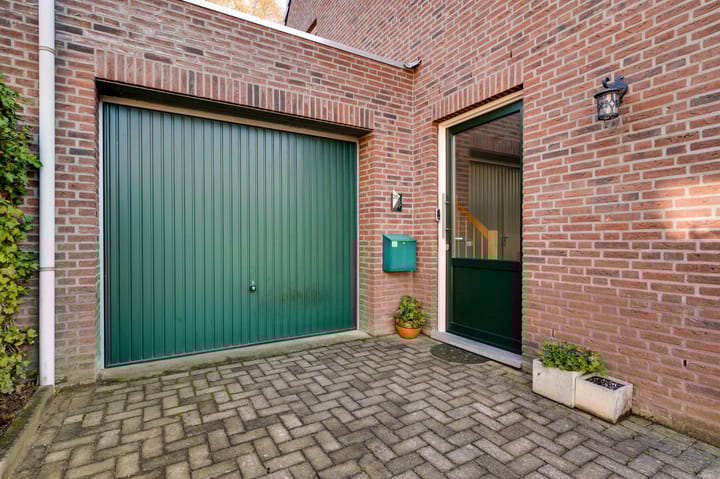 Photo 8 of Noenever 26