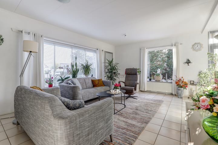 Photo 8 of Zeeasterweg 6