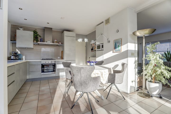 Photo 11 of Zeeasterweg 6