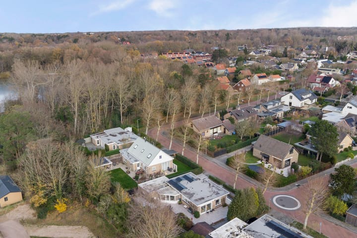 Photo 32 of Zeeasterweg 6