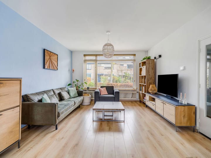 Photo 2 of Meent 151