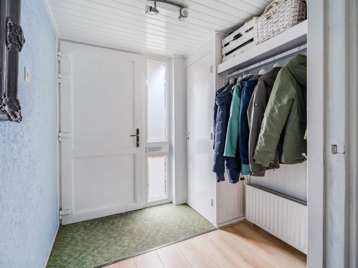 Photo 3 of Meent 151