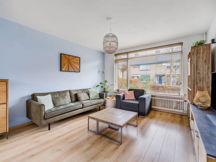 Photo 4 of Meent 151