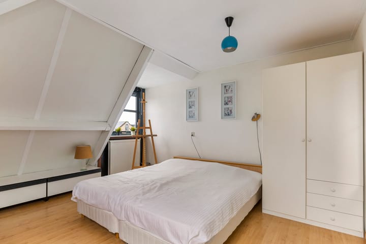 Photo 19 of Carry van Bruggenstraat 10