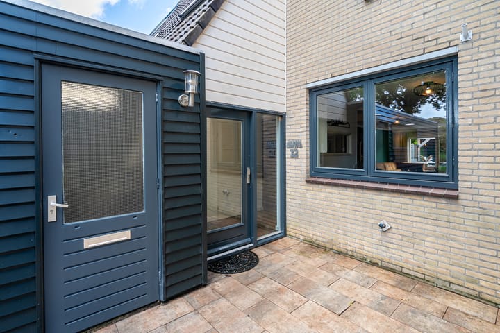 Photo 45 of Turkoois 12