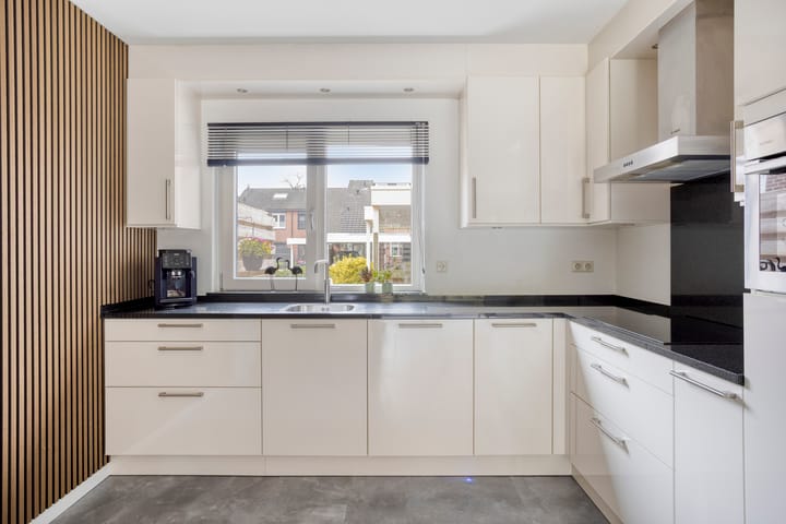 Foto 13 van Abraham Kuyperstraat 38