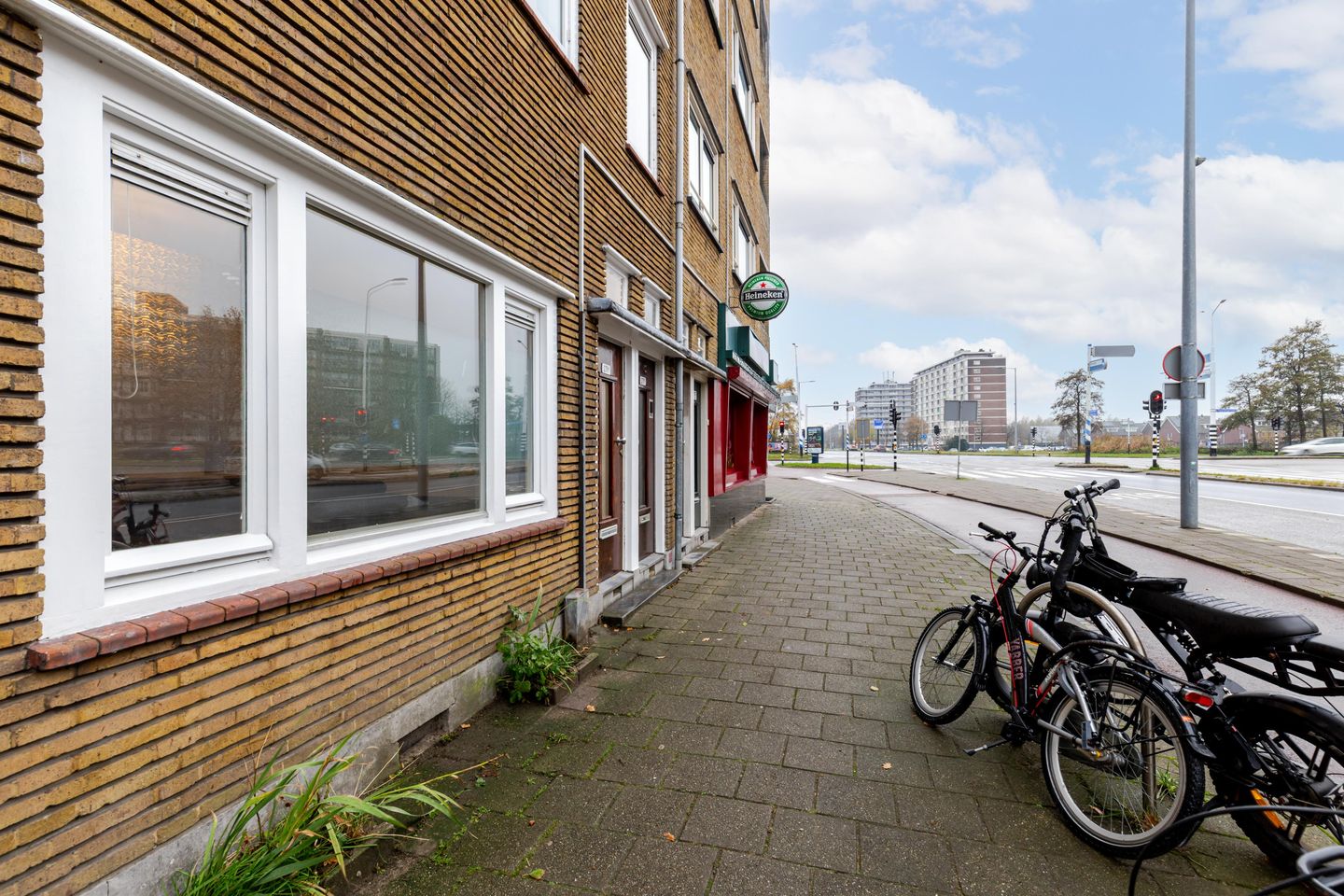 Foto 50 van Burgemeester Knappertlaan 271-A