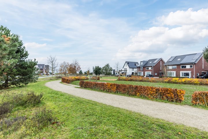 Photo 36 of Ploegschaar 33