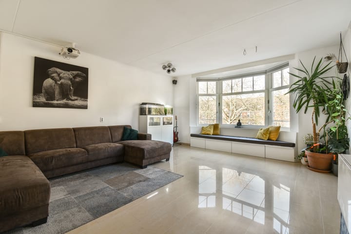 Photo 2 of Willem Beukelszstraat 3-E