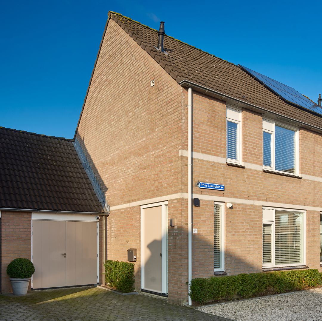 Foto 38 van Prins Clausplein 19