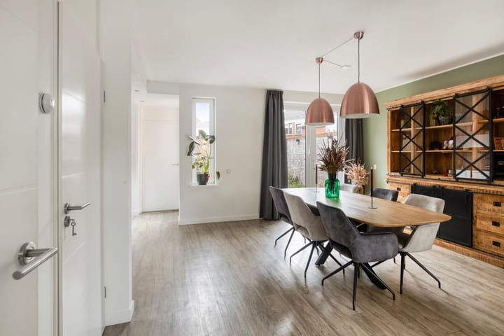 Foto 7 van Johannes Vermeerstraat 14