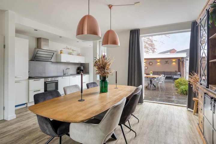 Foto 13 van Johannes Vermeerstraat 14